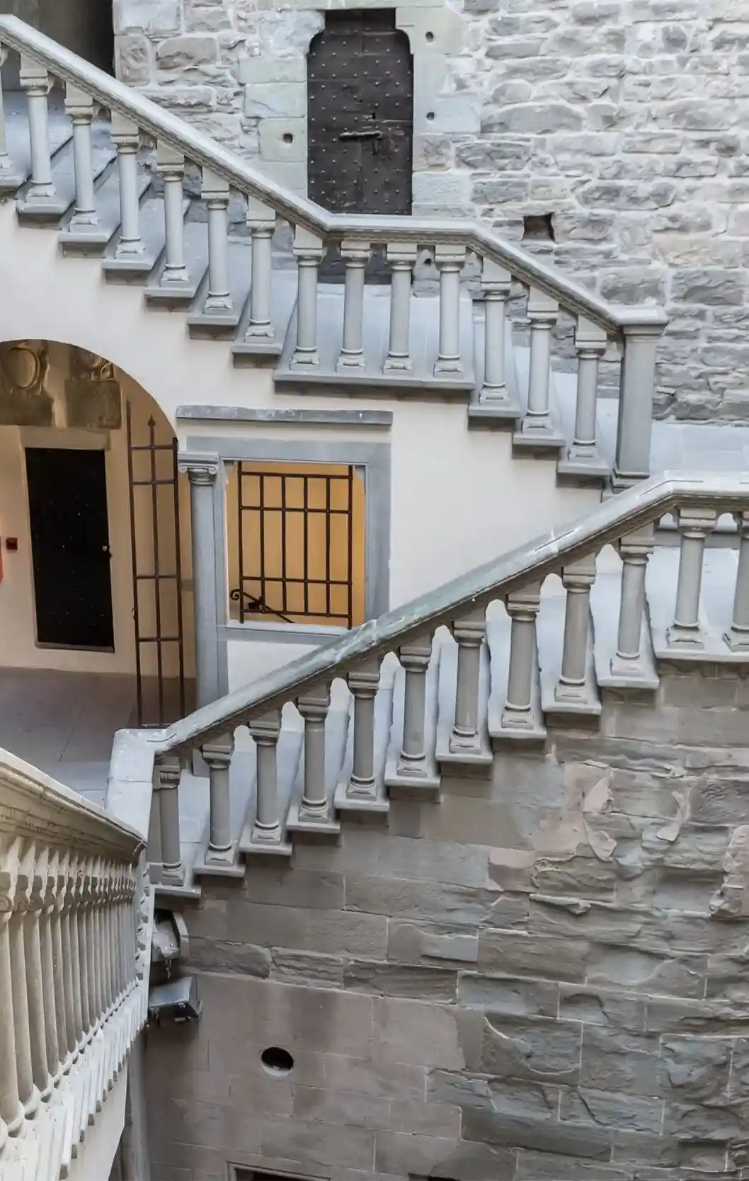 IMG_4773-castello_poppi_sinfonia-scale_3-scaled-e1766154305902_197_11zon